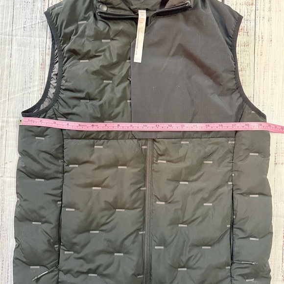 RARE Decker’s X Lab Vest Textured Full Zip Men’s Small EUC Black - Picture 3 of 8